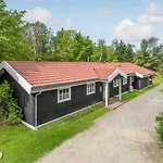 Awesome In With Sauna Vig
